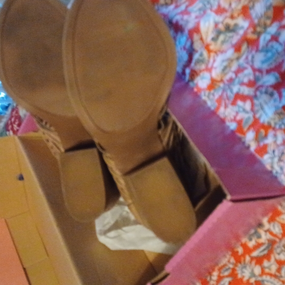 Jellypop Leather Sandals - Picture 5 of 5